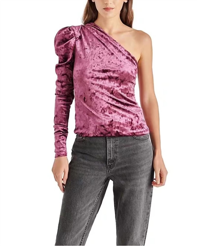Front of a model wearing a size L Mirabelle Top in Purple in Purple by STEVE MADDEN. | dia_product_style_image_id:364481
